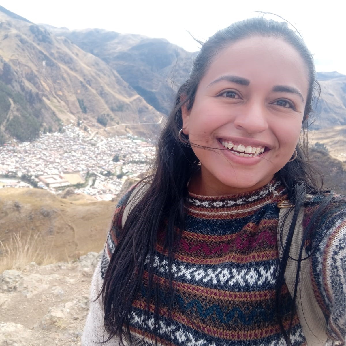 Annie Mejia Psicóloga con enfoque en Terapia Cognitivo-Conductual (TCC) y Terapia de Esquemas
